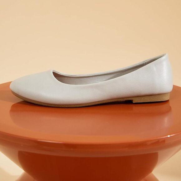 Women's Light Grey PU Leather Closed Toe Slip on Comfortable Ballet Flats Shoes - Picture 4 of 6